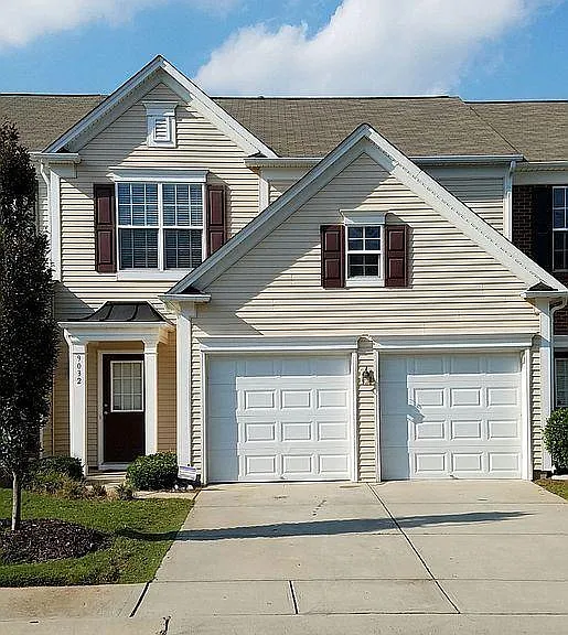 9032 Bishop Crest Ln — Photo 1