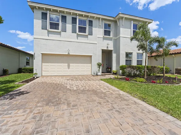 7705 NW Greenbank Circle, Port St Lucie, FL 34987