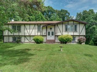 283 Stanhope Rd, Sparta, NJ 07871