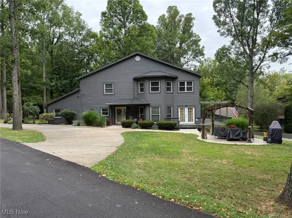 9156 Cherry Ln NE, Mineral City, OH 44656