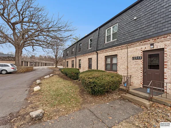 12772 Deauville Dr APT 110, Omaha, NE 68137