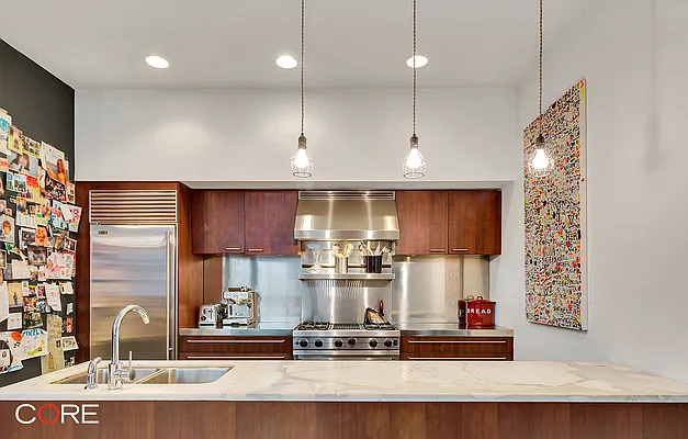 Rented by CORE | media 50