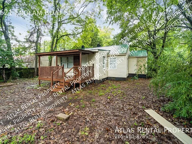 1621 Enolam Blvd SE — Photo 3