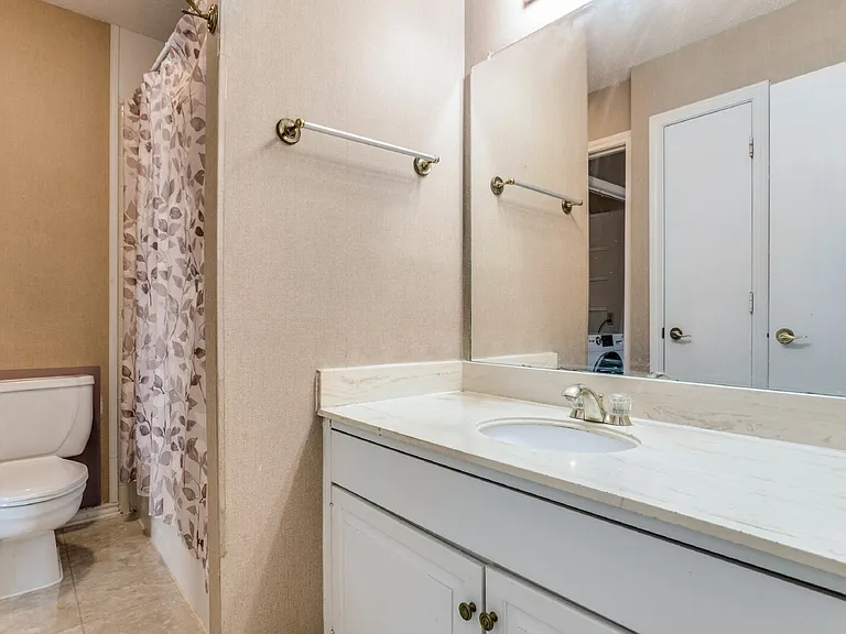 1255 Roaring Springs Rd — Photo 7