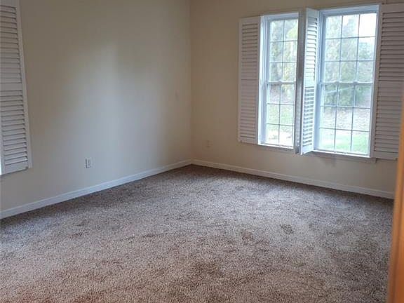 4th image of 3804 Haylors Beach Way