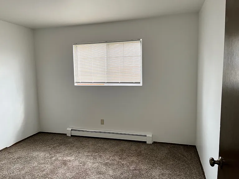 630 E Lincoln Ave — Photo 15