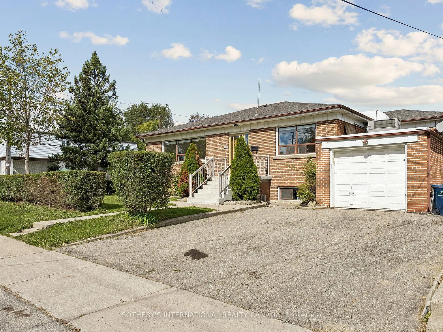 4 bed, $4,200 — Photo 1