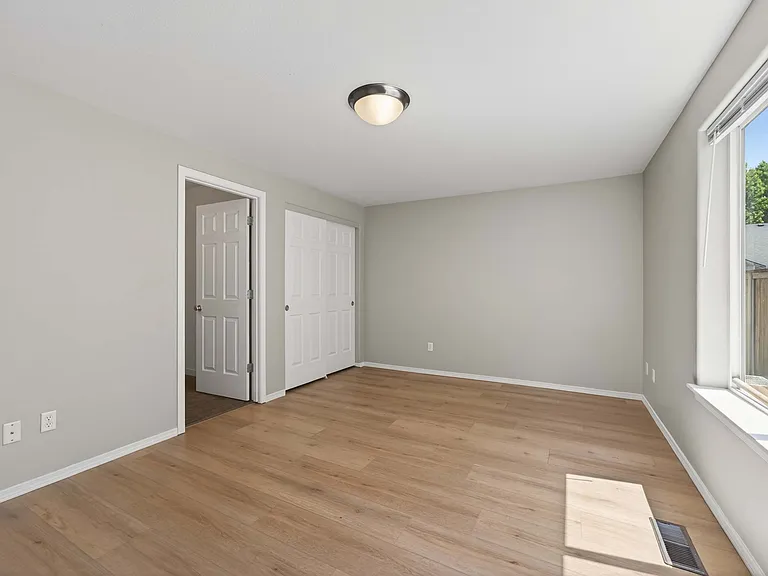 811 NW 16th Ave — Photo 22