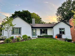 1001 Inglewood Ave, Rochester, MI 48307