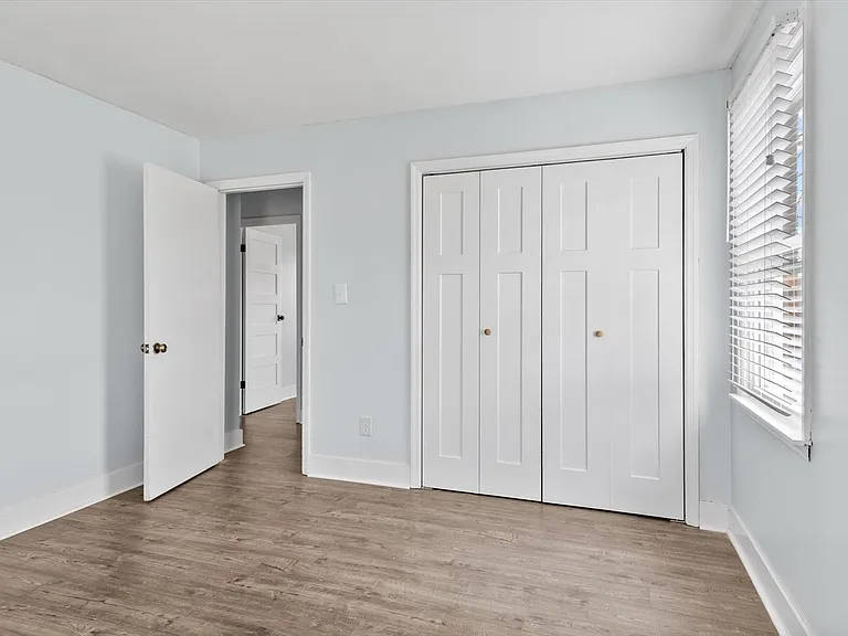 201 Hunter Dr — Photo 15