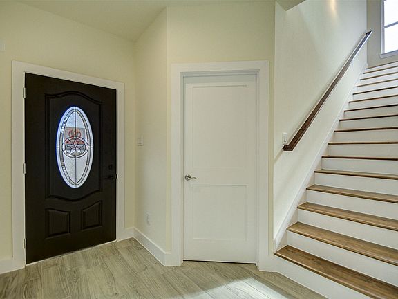 5th image of 6615 Knox St