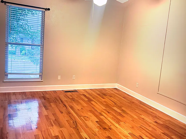 663 Hiddenwood Ct — Photo 12
