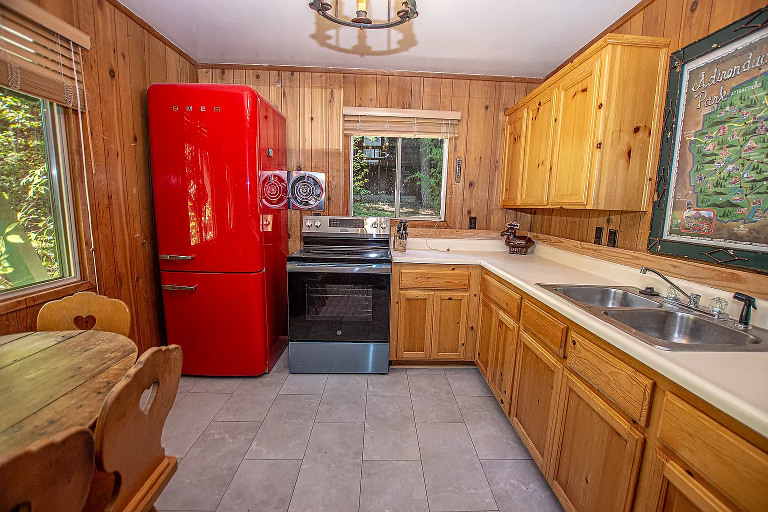 1680 Pine Ave — Photo 3