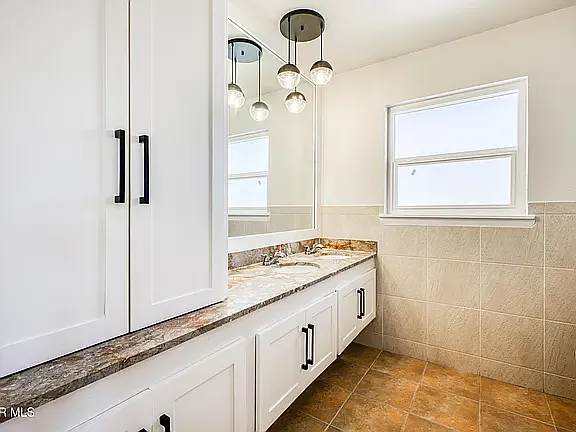 6253 Westwind Dr — Photo 10