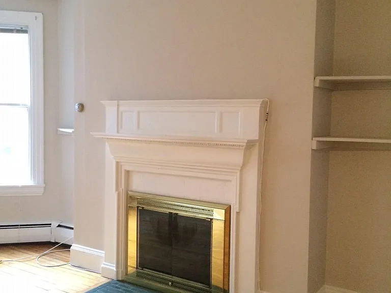 6A Arlington St — Photo 2
