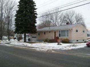 14 Tasker St, Saco, ME 04072