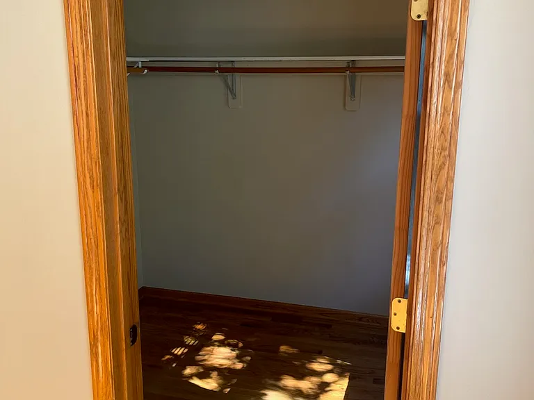 3242 N Kenmore Ave #2 — Photo 6