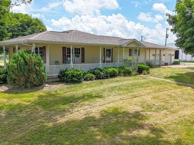 24019 Jellystone Ave, Petersburg, IL, 62675