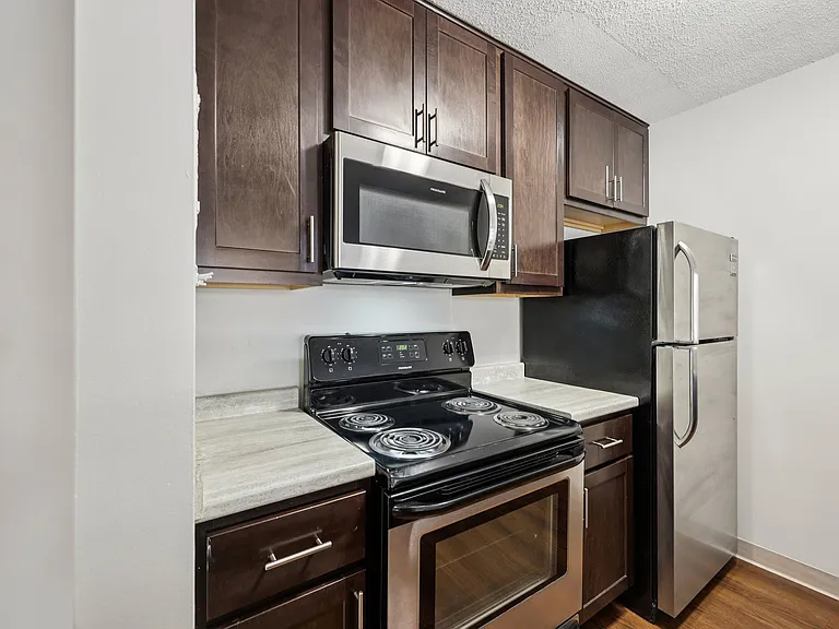 Lexington Hills Apartments — Photo 92