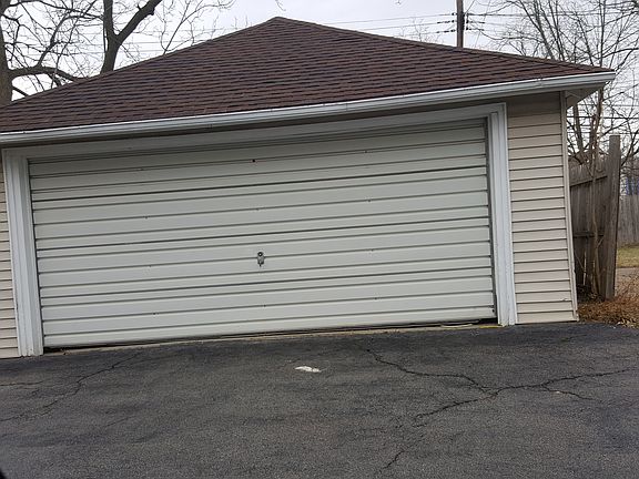 2nd image of 111 Greenfield St