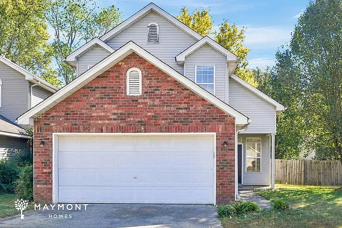 215 Hunters Chase Dr
