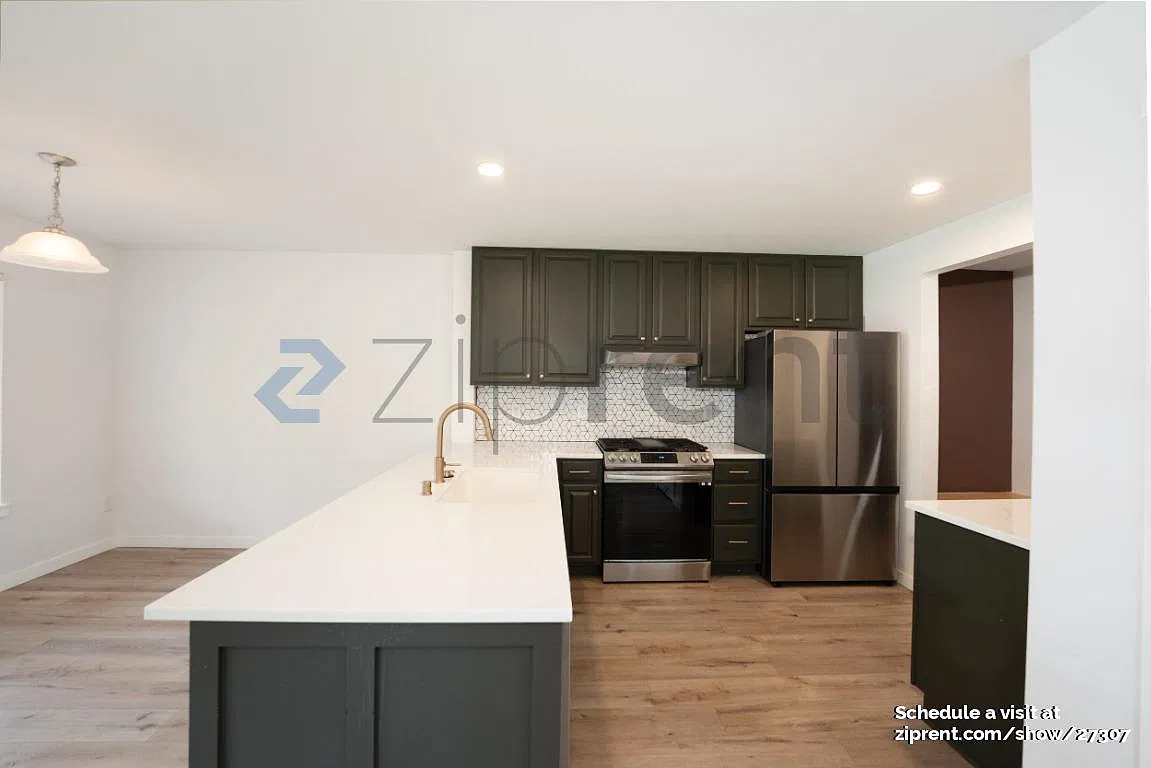 4 bed, 2.5 bath, 1550 sqft, $2,850 — Photo 2