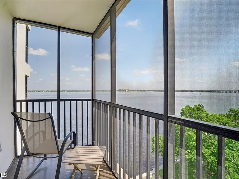 1900 Virginia Ave #503 — Photo 6