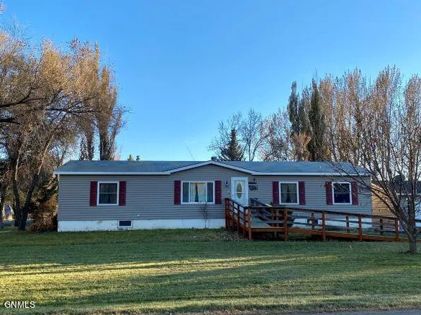 516 Montana St, Savage, MT 59262