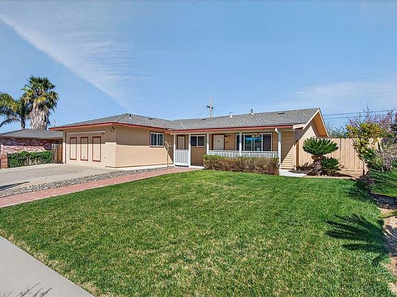 4th image of 1300 Mesa Dr