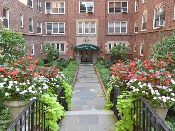250 Bronxville Road #2C, Bronxville, NY 10708
