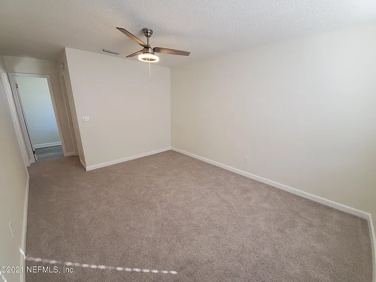 1024 Snug Harbour Ct — Photo 34
