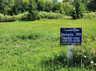 186 Savannah Pkwy #103, Deerfield, WI 53531