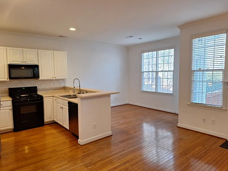 4633 Malone Ct — Photo 13