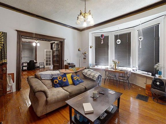 4th image of 1267 Pearl Street