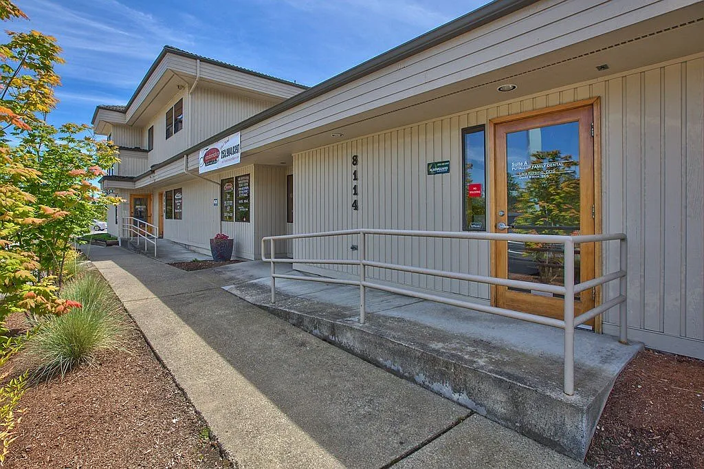 Puyallup Plaza - 8114C — Photo 4