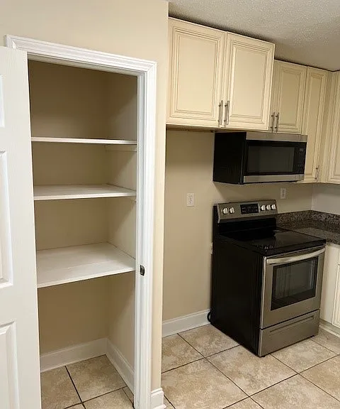 3573 W Loyola Dr — Photo 9