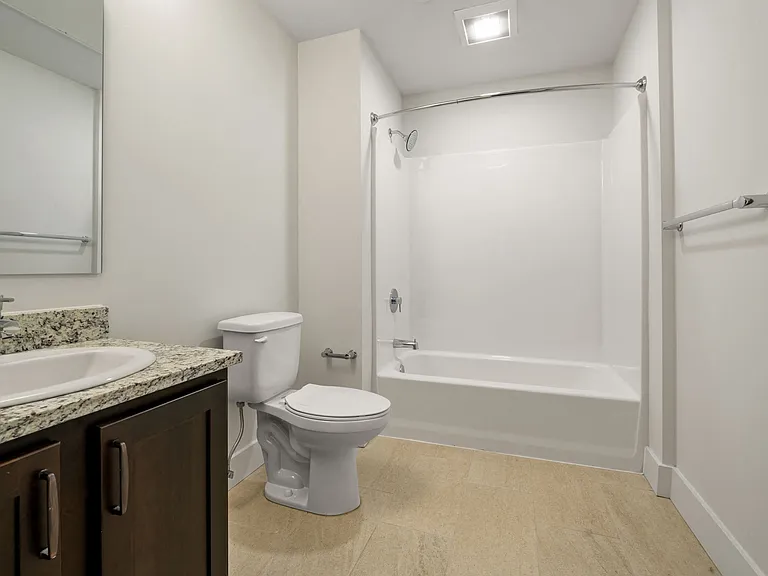 150 Oakland St — Photo 9