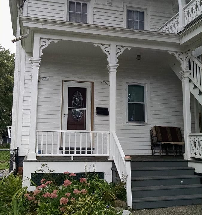 1st image of 116 Broad St #Back