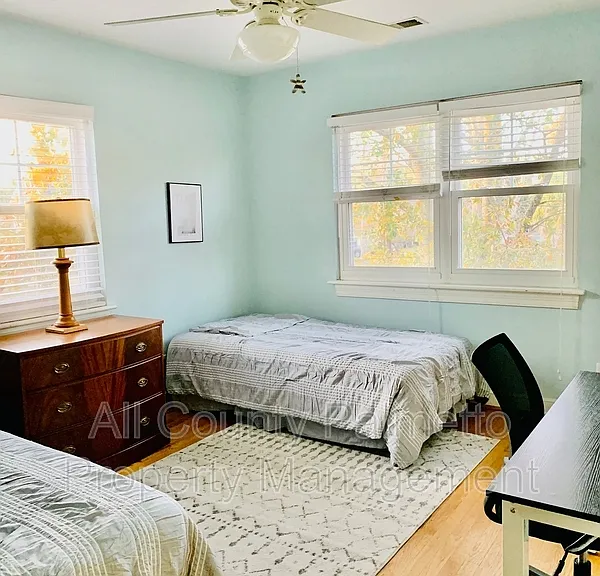 213 Gordon St #B — Photo 10