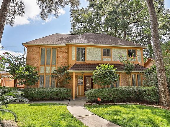 18618 Candleview Dr. - Mature landscaping in place. Plumbing pipes replaced with PEX 2014. A/C & Heater replaced 2017. Roof replaced 2010.