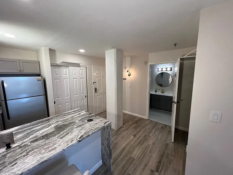 270 E Highland Ave #432 — Photo 6