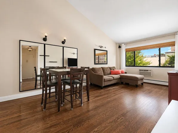 257 Clinton St #S3, New York, NY 10002