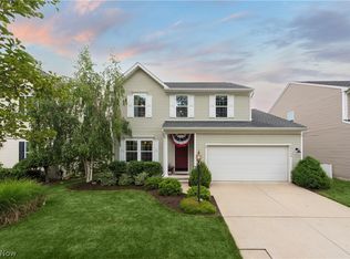 38448 Foxglen Ave, Avon, OH 44011