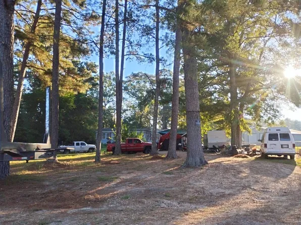 12 Trails End, Laurel, MS 39443