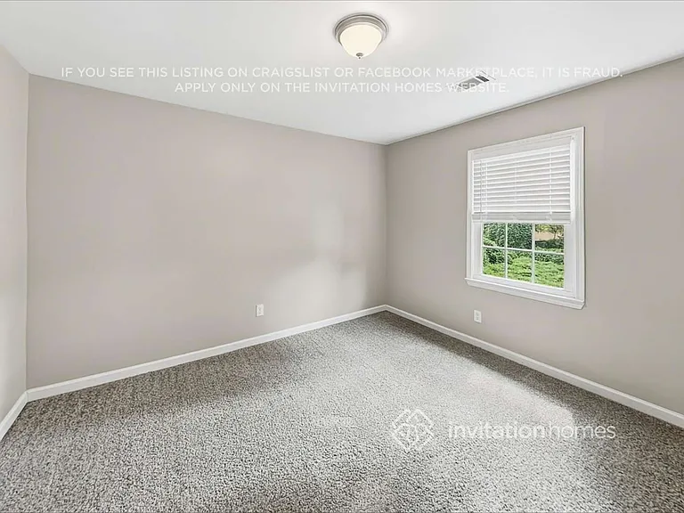 4351 Lakeside Hills Way NE — Photo 18