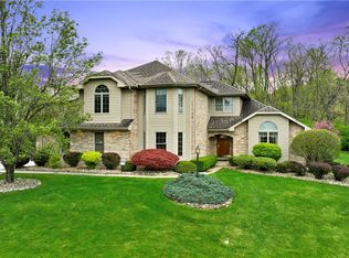 70 Raven Dr, Greensburg, PA 15601