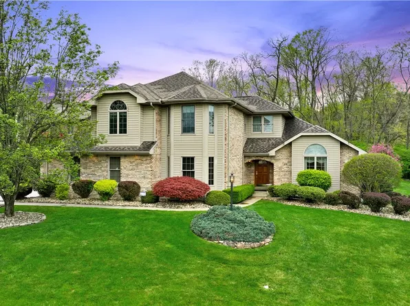 70 Raven Dr, Greensburg, PA 15601