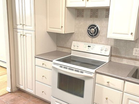 5th image of 1202 N Dale Ave APT 2A