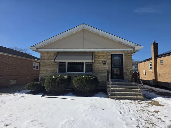 8634 S Kolin Ave, Chicago, IL 60652
