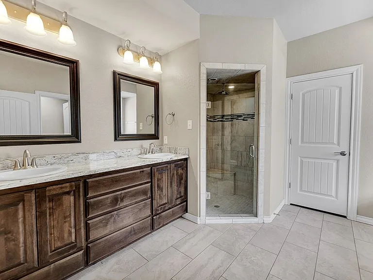 5907 Frio Dr — Photo 15